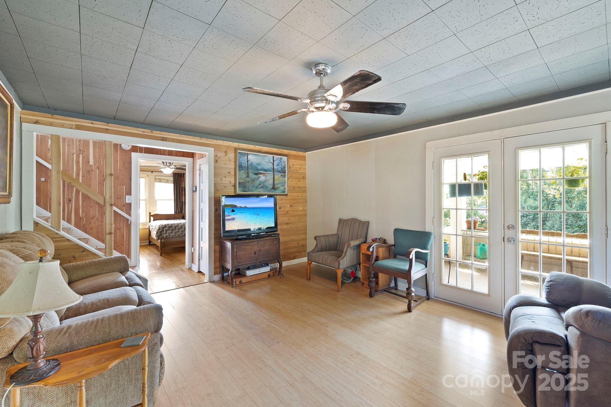 31 Abbott Moore Road Clyde, NC 28721 - Photo 3 of 27