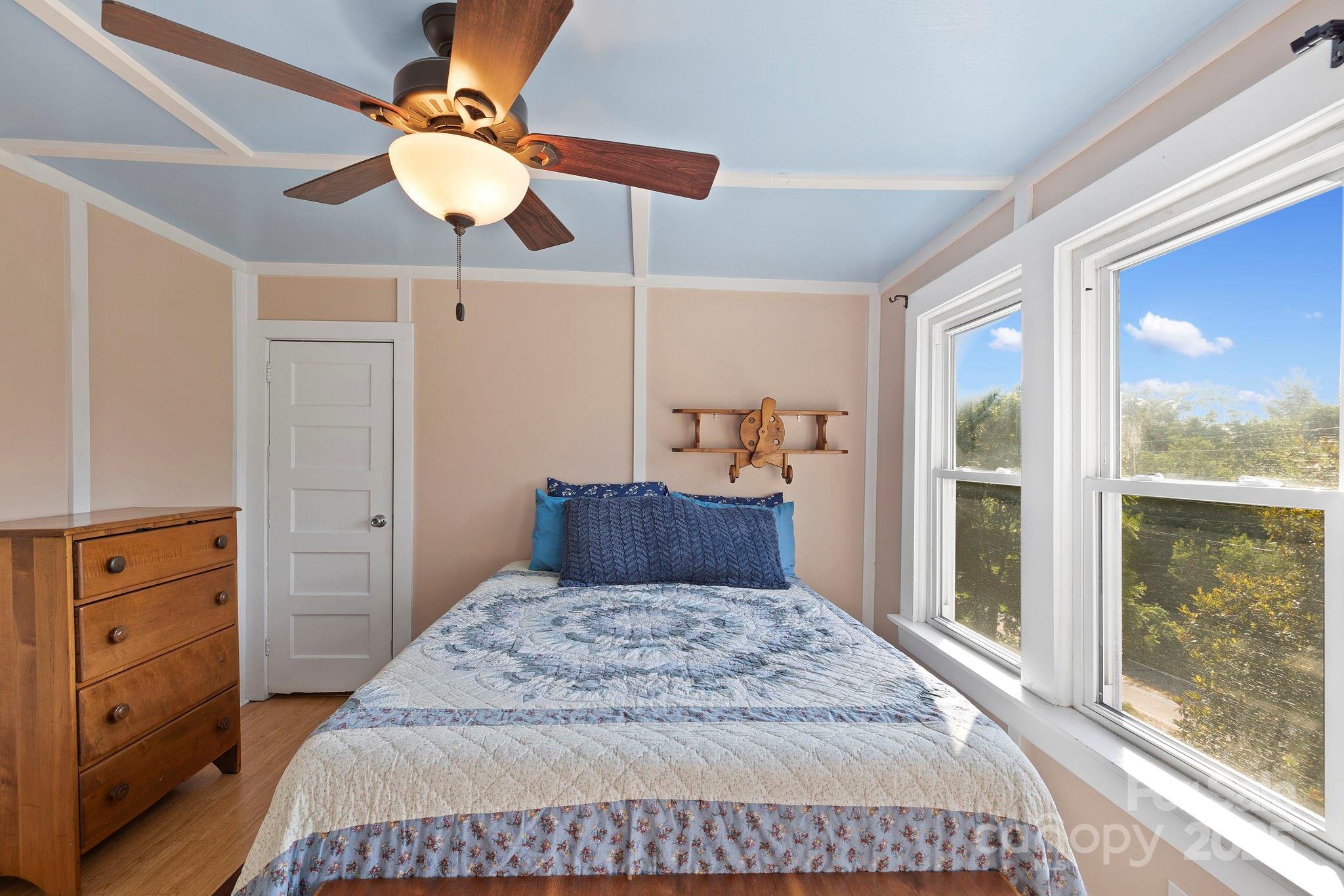 31 Abbott Moore Road Clyde, NC 28721 - Photo 8 of 27