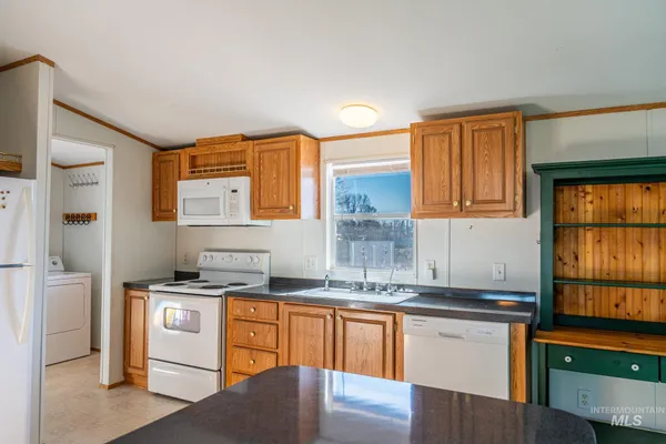 $399,990 | 5589 Highway 95 Spur, Ontario, OR 97914