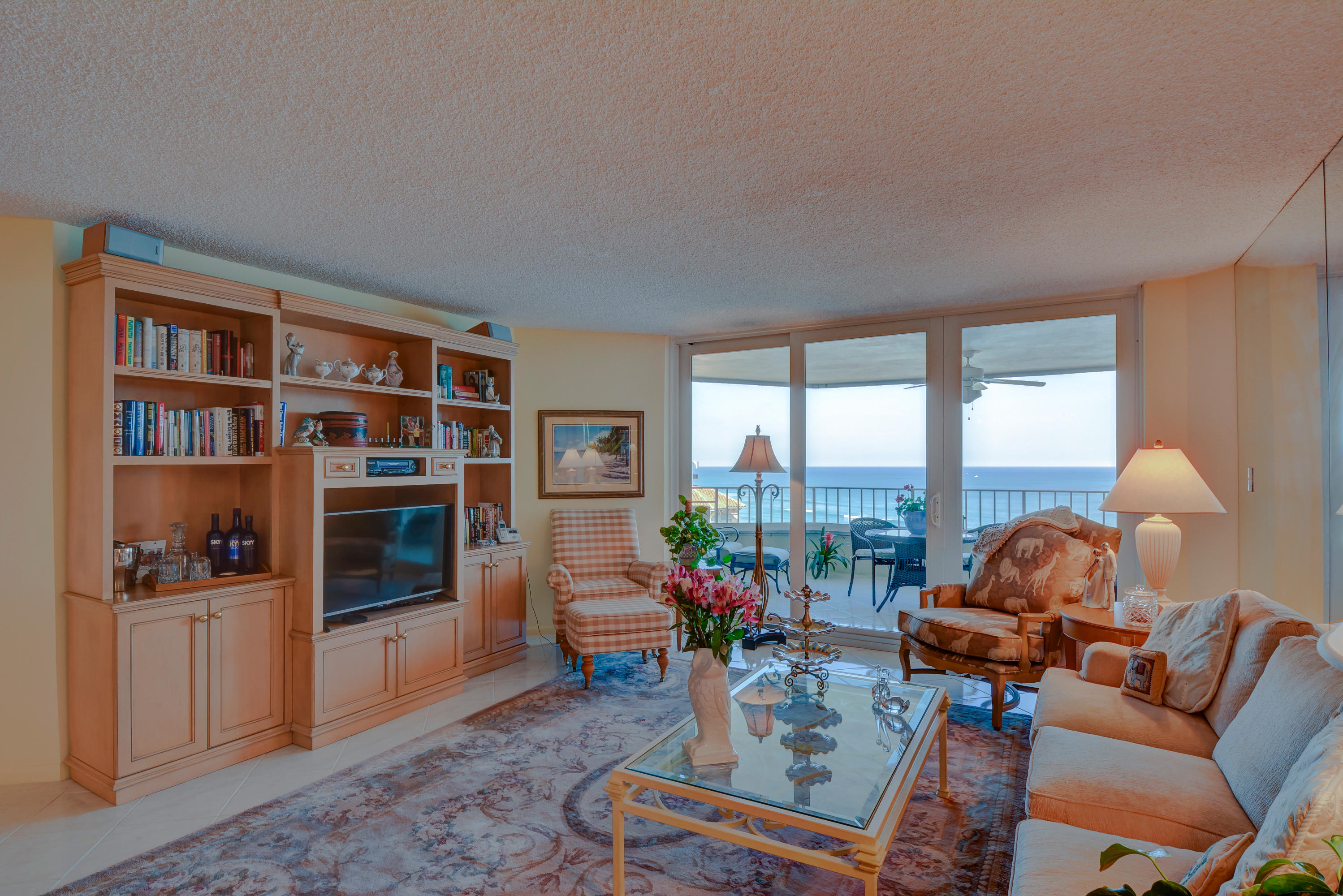 500 South Ocean Boulevard, Unit 1605 Boca Raton, FL 33432 - Photo 4 of 30 LIVING ROOM