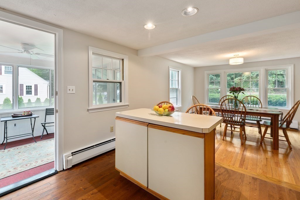 655 Waverly Road North Andover, MA 01845 - Photo 11 of 34 Gallery Image 11