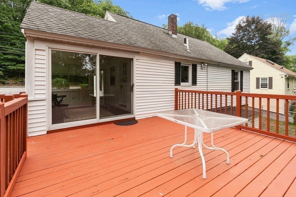655 Waverly Road North Andover, MA 01845 - Photo 29 of 34 Gallery Image 29