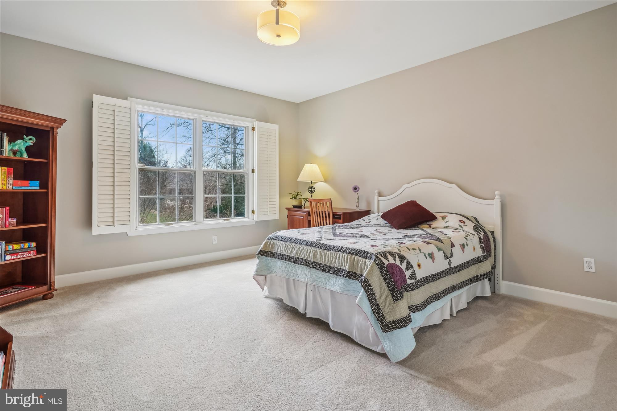 6100 Solitaire Way McLean, VA 22101 - Photo 33 of 60 Spacious bedroom with two closets