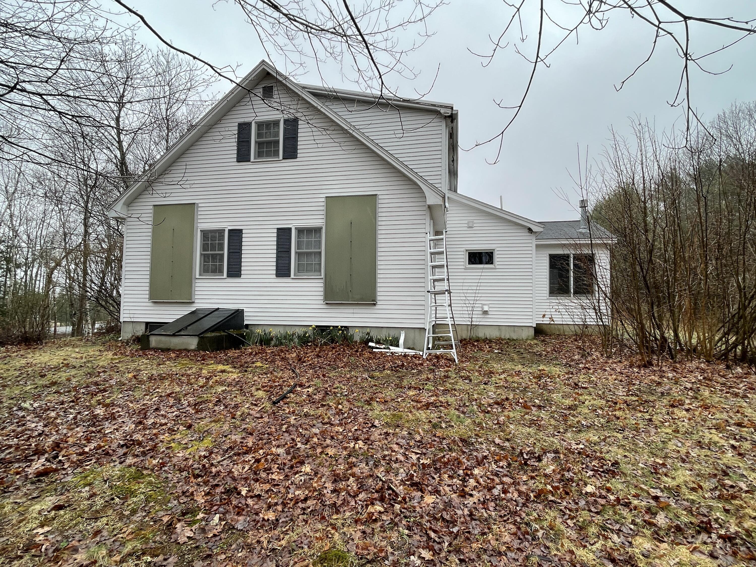 226 Ward Road Augusta, ME 04330 - Photo 7 of 22 Right Side