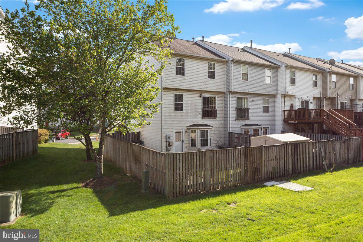 8448 Tackhouse Loop Gainesville, VA 20155 - Photo 36 of 39