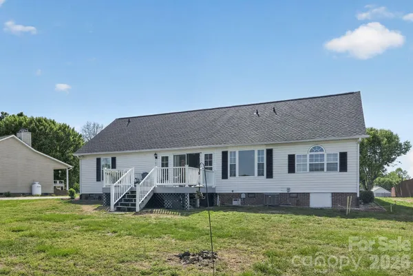 $300,000 | 101 Erin Lane, Thomasville, NC 27360