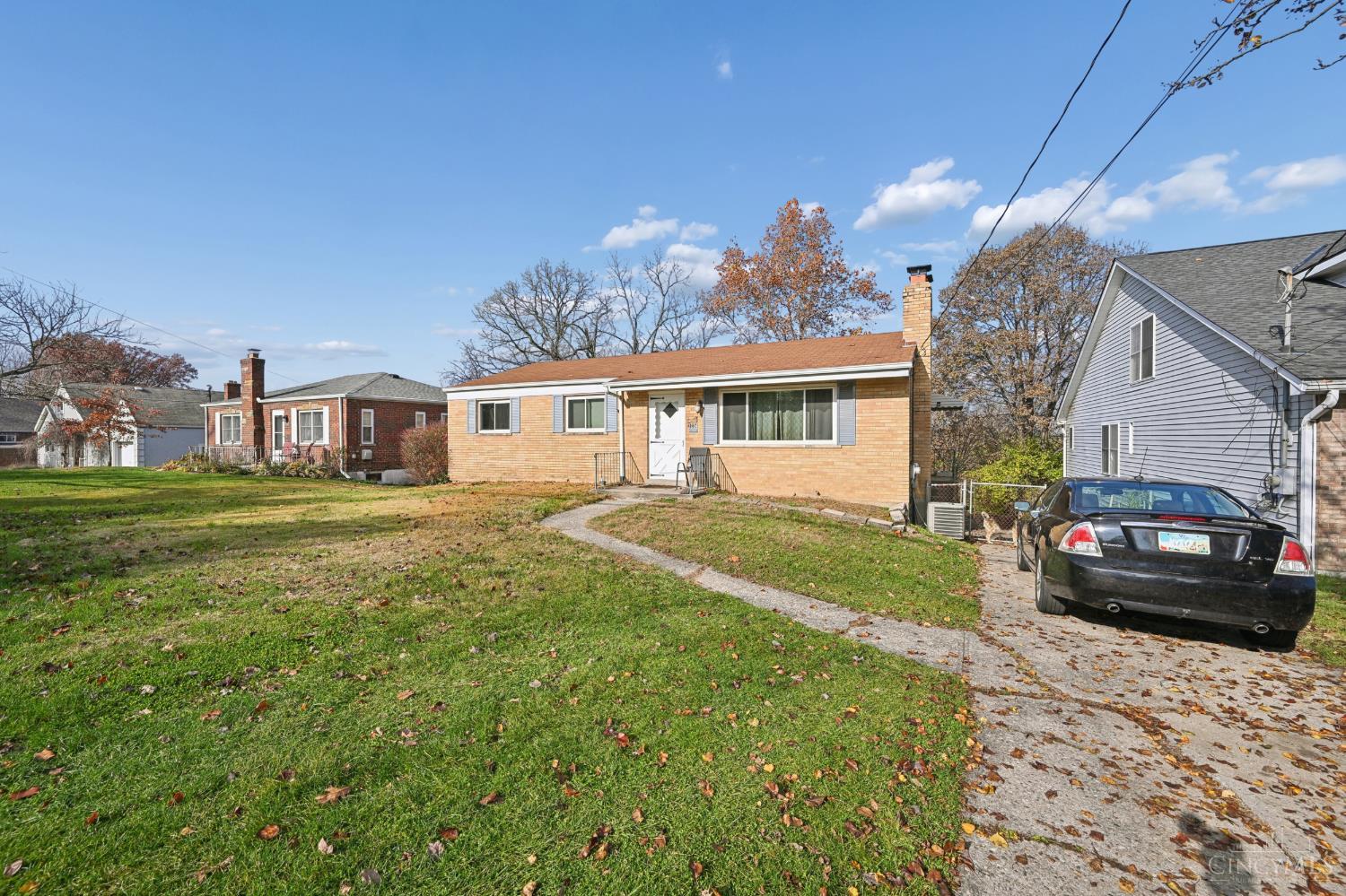 3234 Diehl Road Cincinnati, OH 45211 - Photo 3 of 28 Gallery Image 3