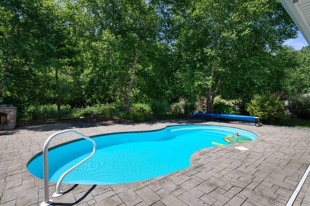 218 Cardinal Way Northampton, MA 01062 - Photo 15 of 37