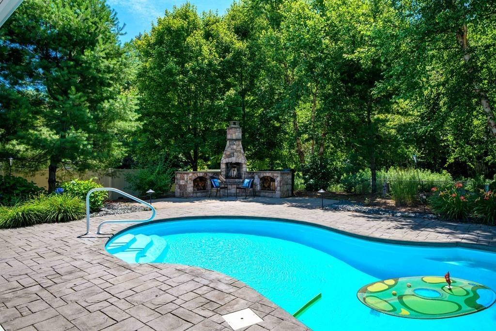 218 Cardinal Way Northampton, MA 01062 - Photo 16 of 37