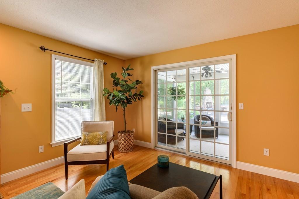 218 Cardinal Way Northampton, MA 01062 - Photo 3 of 37