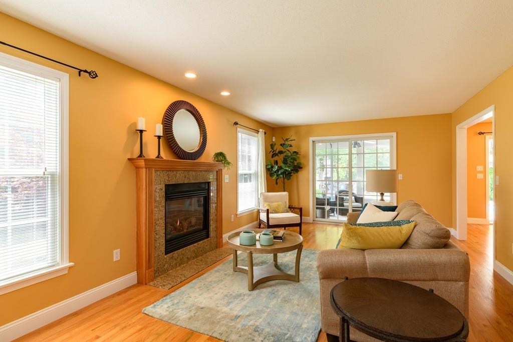 218 Cardinal Way Northampton, MA 01062 - Photo 4 of 37