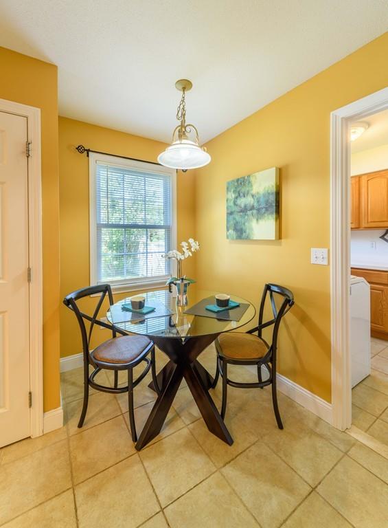218 Cardinal Way Northampton, MA 01062 - Photo 7 of 37