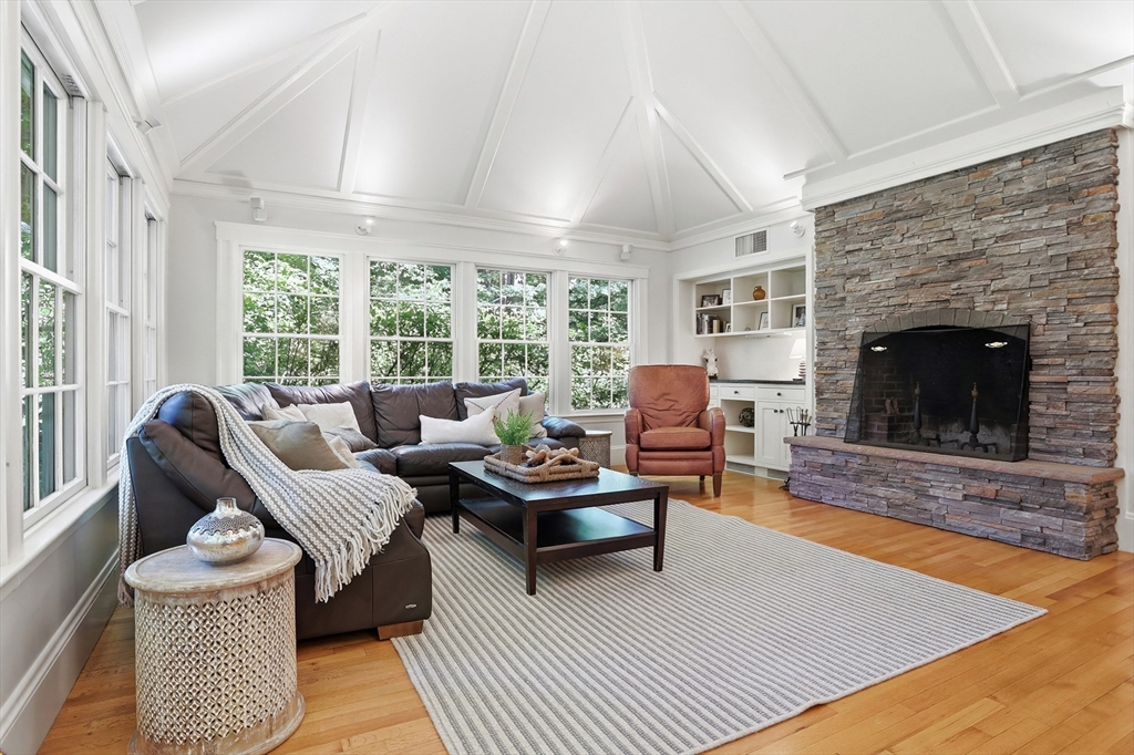 42 Crescent Road Concord, MA 01742 - Photo 17 of 40
