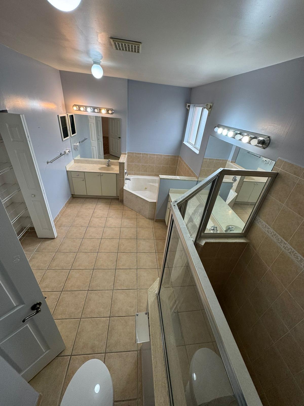 1430 Southeast 22nd Lane Homestead, FL 33035 - Photo 18 of 35 WhatsApp Image 2025-08-14 at 4.57.07 PM-