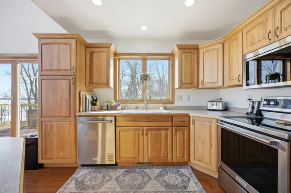 $849,999 | 46136 Little Pine Loop, Perham, MN 56573