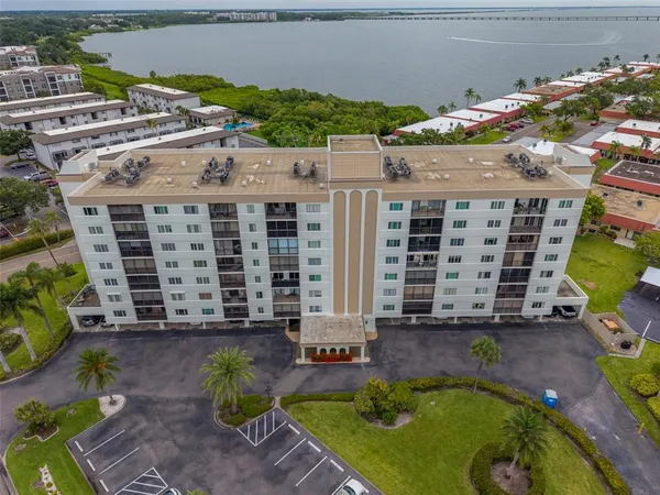 $2,500 | 19029 US Highway 19 North, Unit 9704, Clearwater, FL 33764