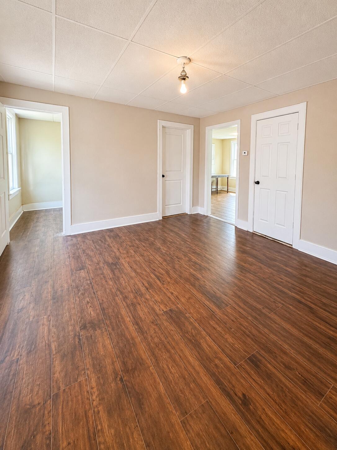 1522 South 15th Street Milwaukee, WI 53204 - Photo 33 of 53 cottage living room