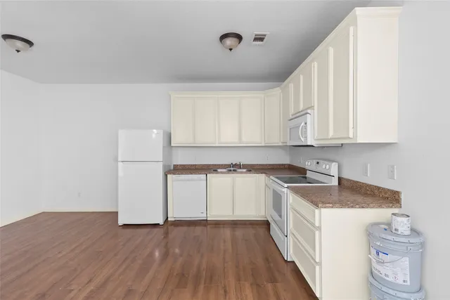 $1,700,000 | 409 Beto Street, Huntsville, TX 77340