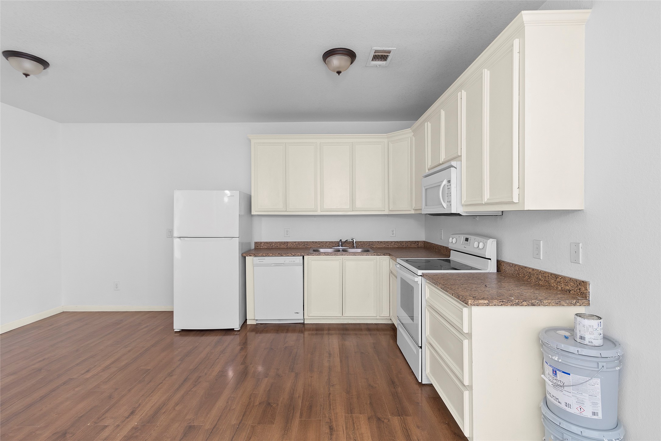 409 Beto Street Huntsville, TX 77340 - Photo 18 of 41