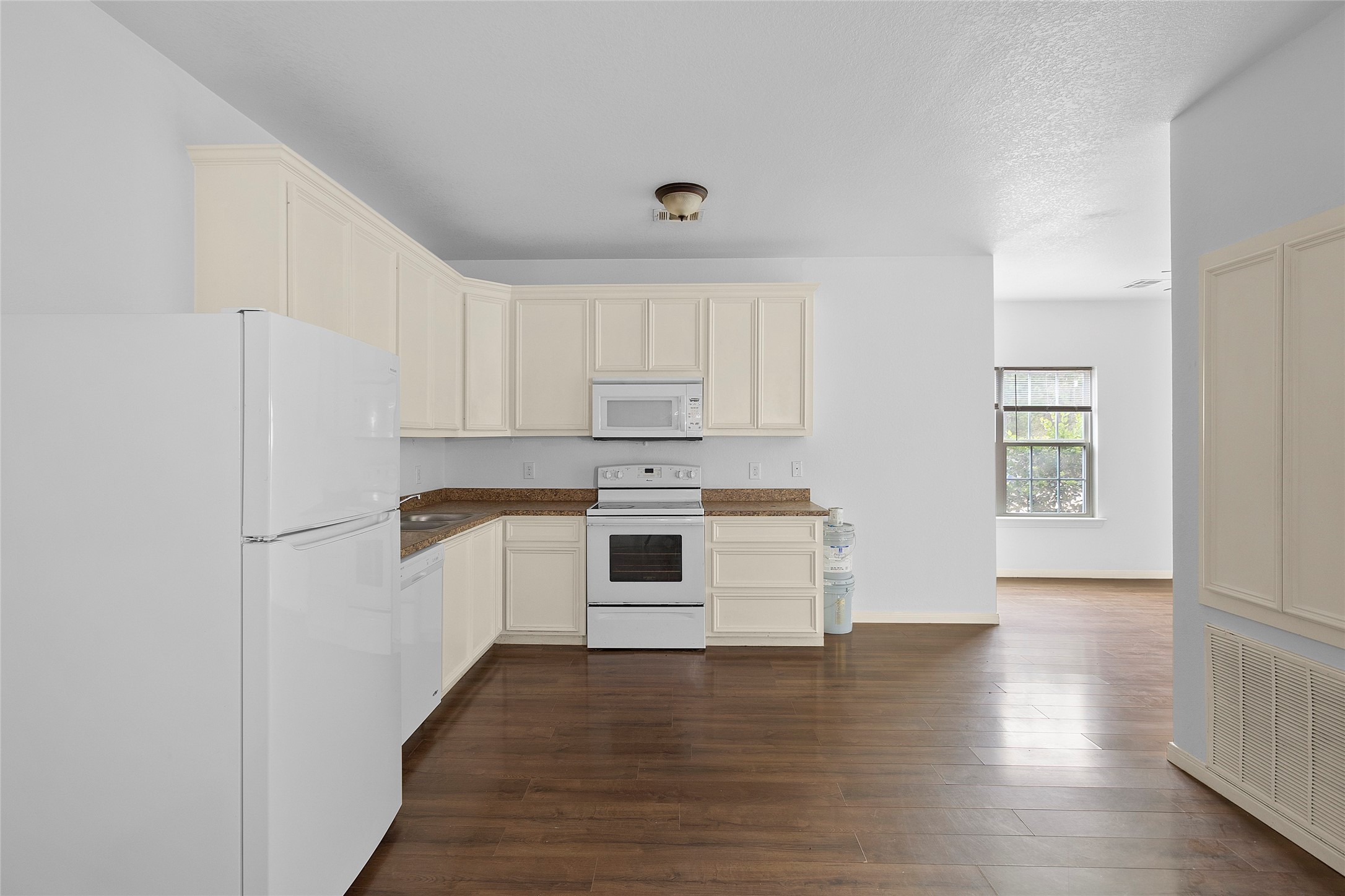 409 Beto Street Huntsville, TX 77340 - Photo 20 of 41