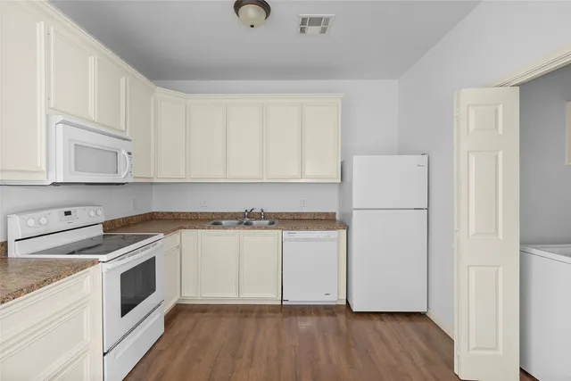 $1,700,000 | 409 Beto Street, Huntsville, TX 77340