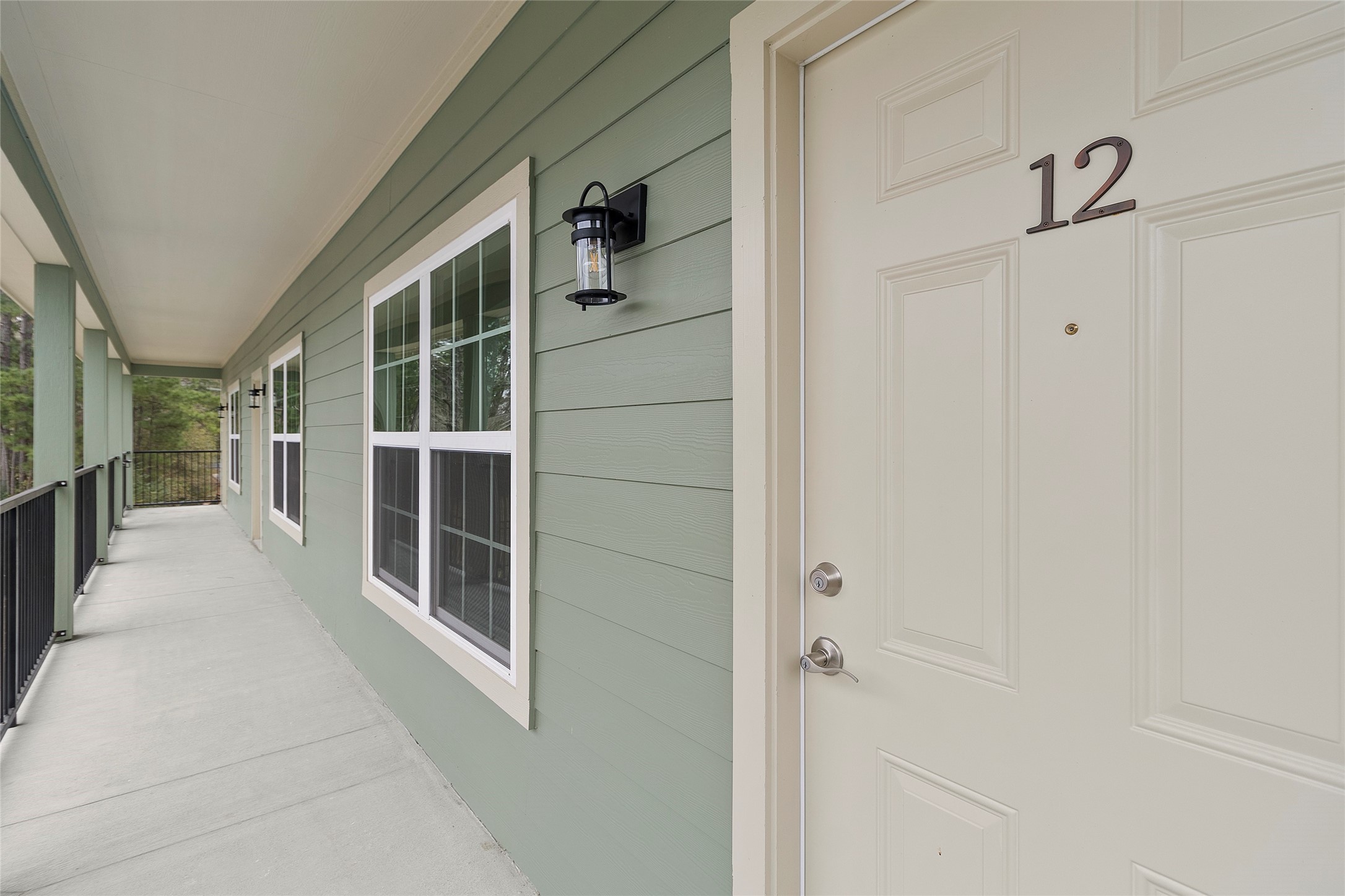 409 Beto Street Huntsville, TX 77340 - Photo 6 of 41