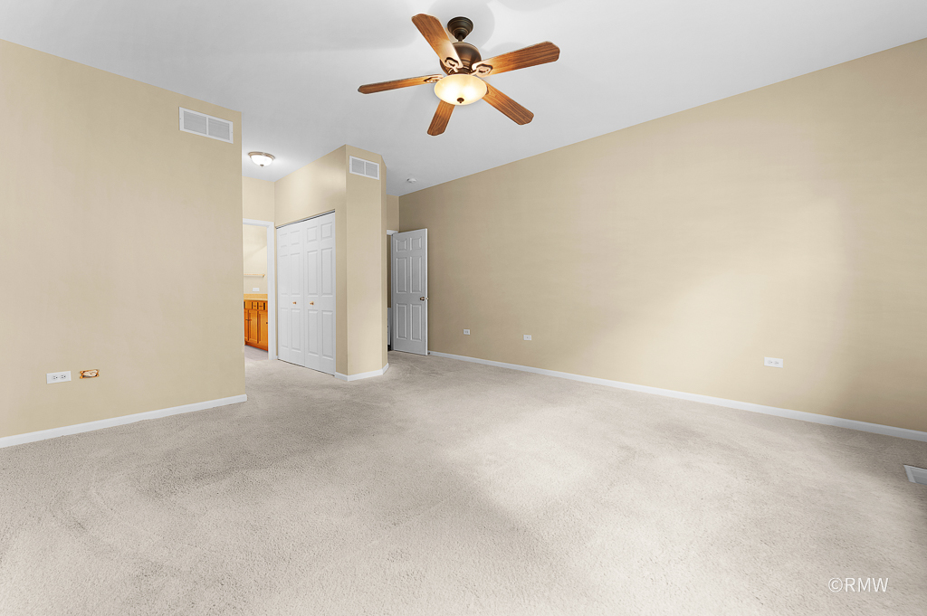 981 Oak Ridge Boulevard Elgin, IL 60120 - Photo 16 of 46 Gallery Image 16
