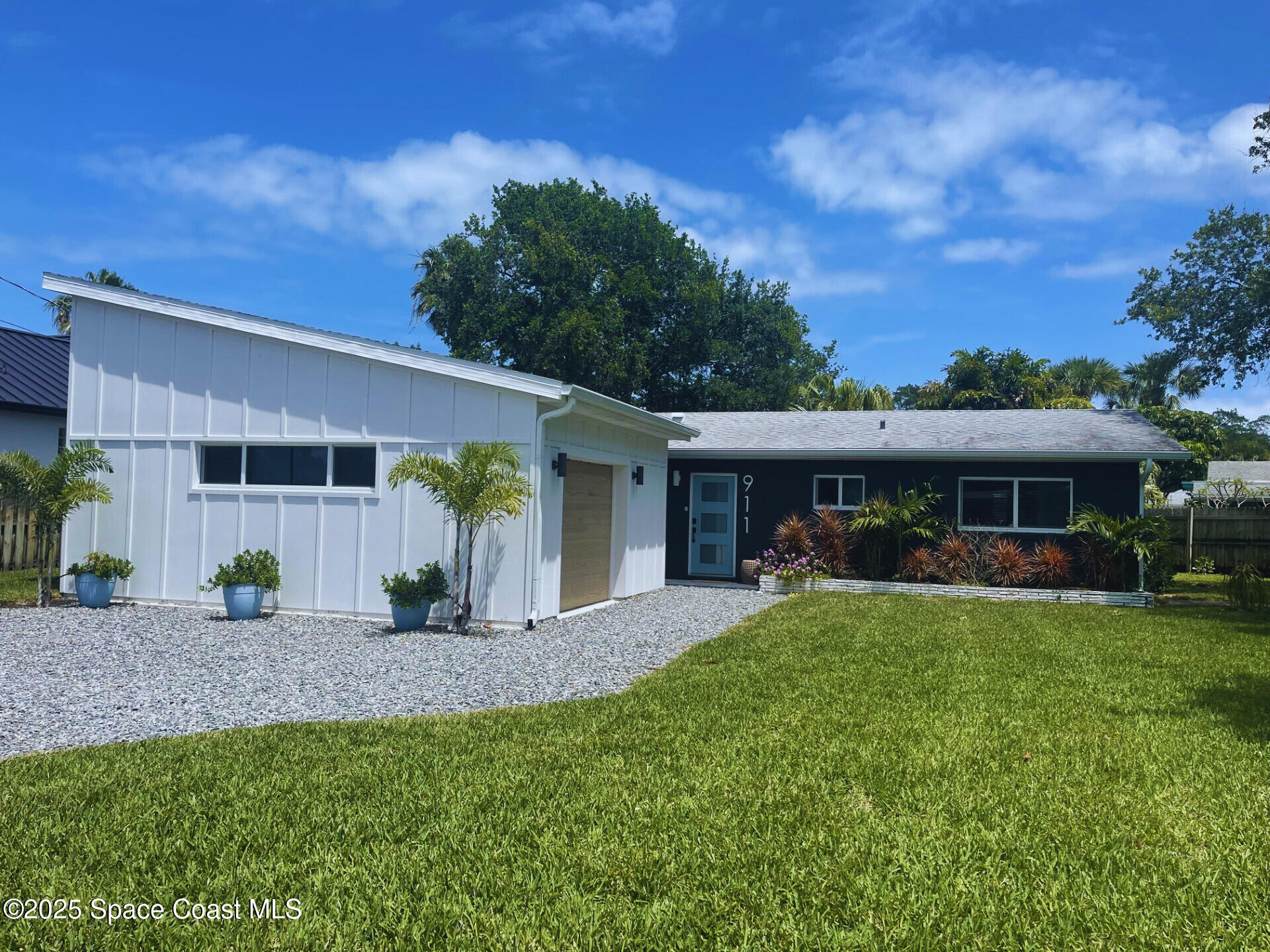 911 Bali Road Cocoa Beach, FL 32931 - Photo 2 of 66 bali prim