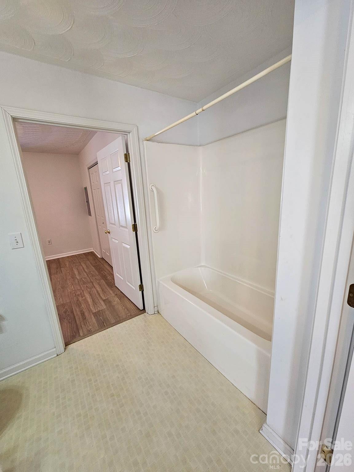 151 24th Street Northwest Hickory, NC 28601 - Photo 15 of 37