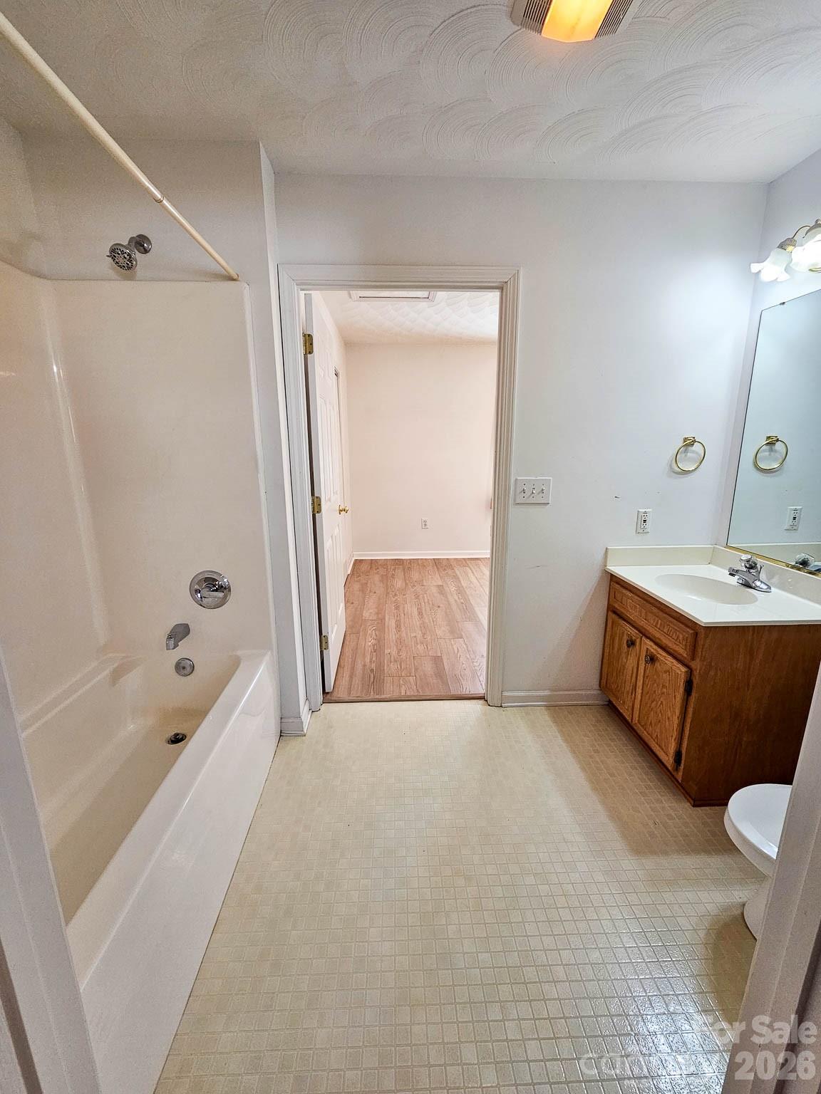 151 24th Street Northwest Hickory, NC 28601 - Photo 16 of 37