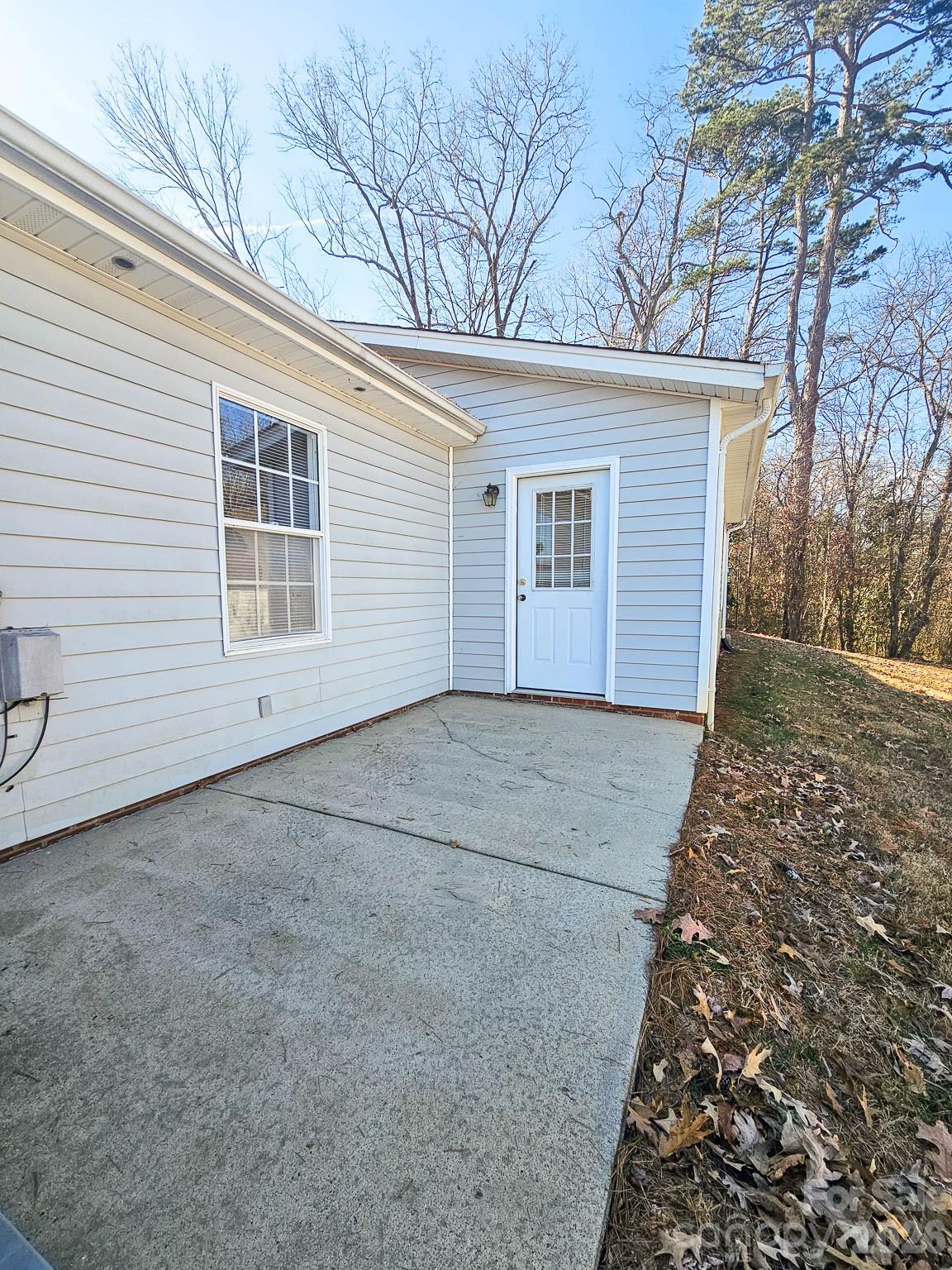 151 24th Street Northwest Hickory, NC 28601 - Photo 33 of 37