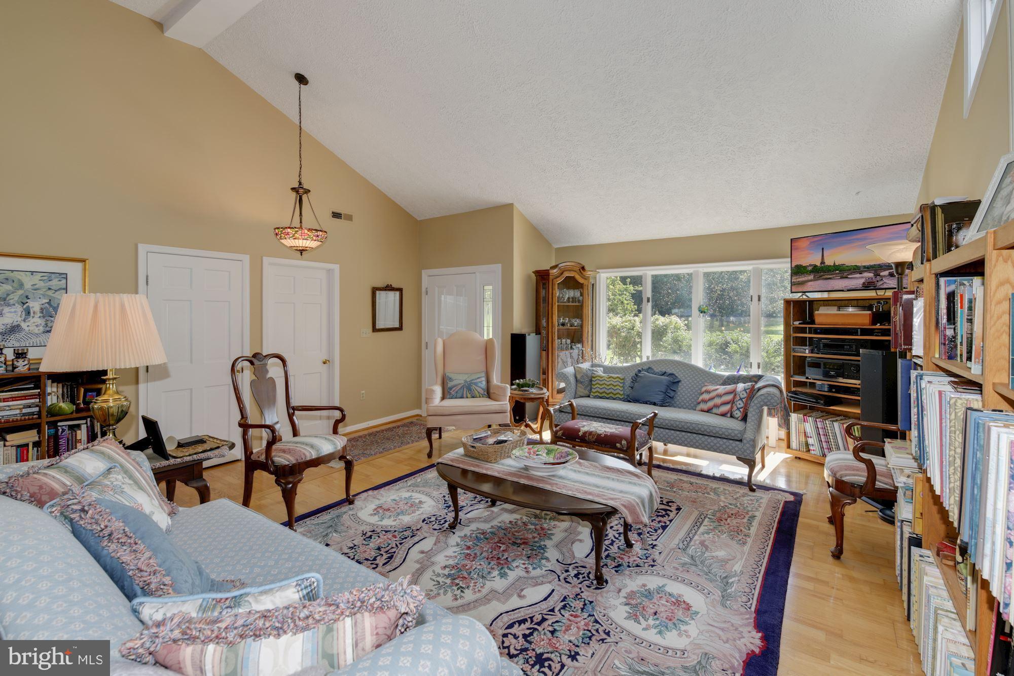 5562 Heron Point Road Royal Oak, MD 21662 - Photo 11 of 60 great living room with cathedral ceilings