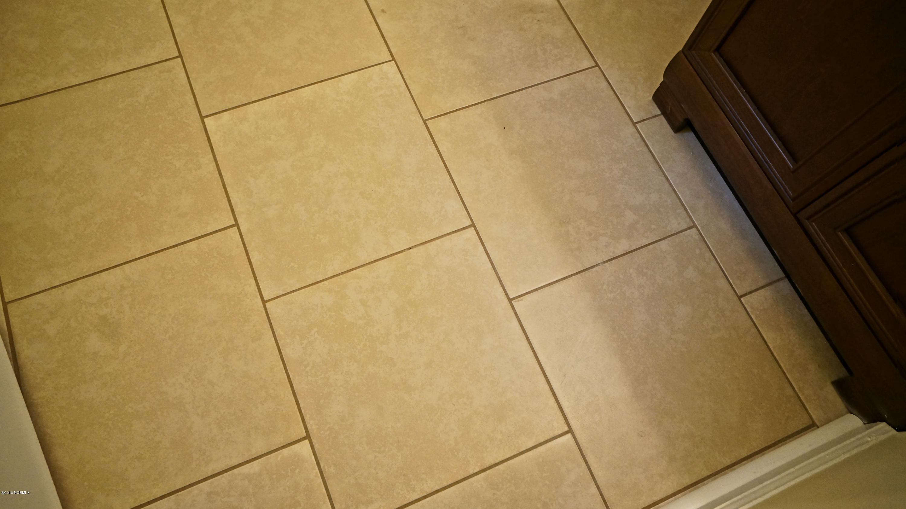404 Swiss Road New Bern, NC 28560 - Photo 20 of 36 New Tile