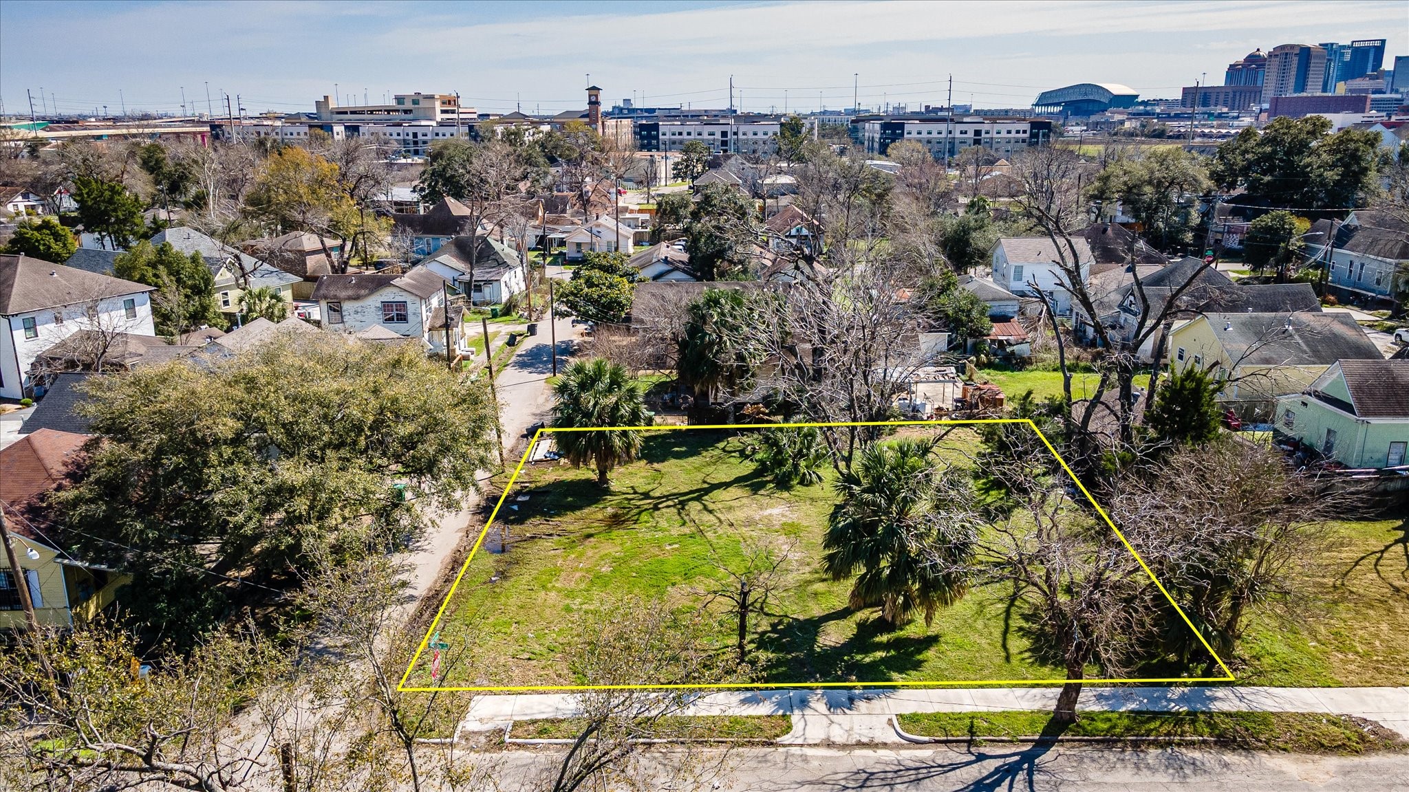 1212 Pinckney Street Houston, TX 77009 - Photo 14 of 19 a view of a city