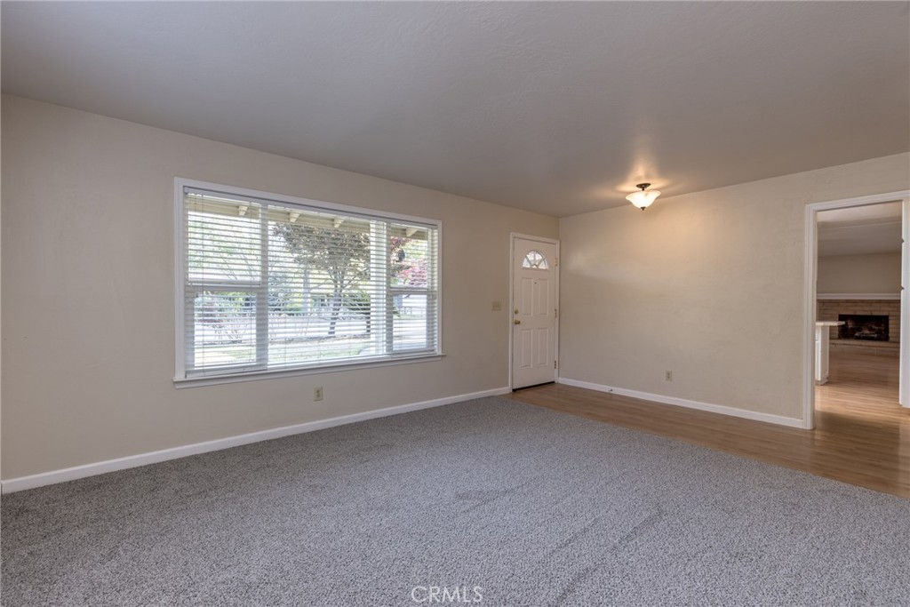 44 Forest Creek Circle Chico, CA 95928 - Photo 5 of 21 an empty room with windows and closet