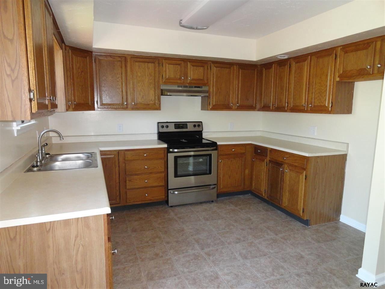 563 Church Road York, PA 17404 - Photo 7 of 15 Gallery Image 7