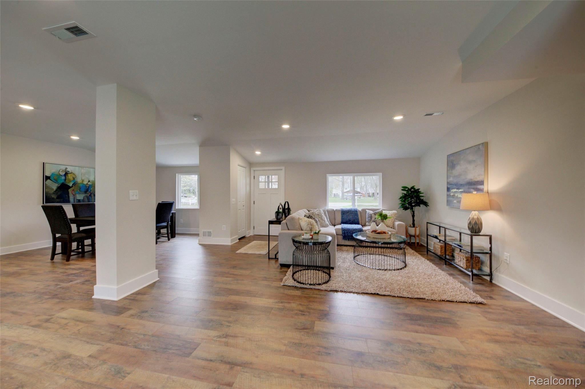 1304 Decker Road Walled Lake, MI 48390 - Photo 19 of 39 4H8A7514_5_6.jpg