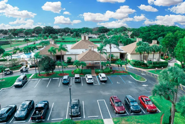 $375,000 | 5355 10th Fairway Drive, Unit 1, Delray Beach, FL 33484