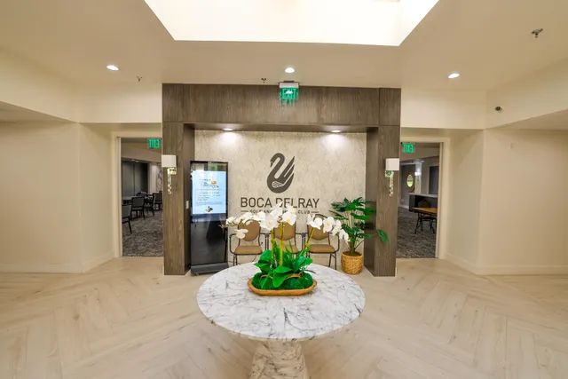 $375,000 | 5355 10th Fairway Drive, Unit 1, Delray Beach, FL 33484