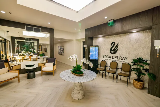 $375,000 | 5355 10th Fairway Drive, Unit 1, Delray Beach, FL 33484