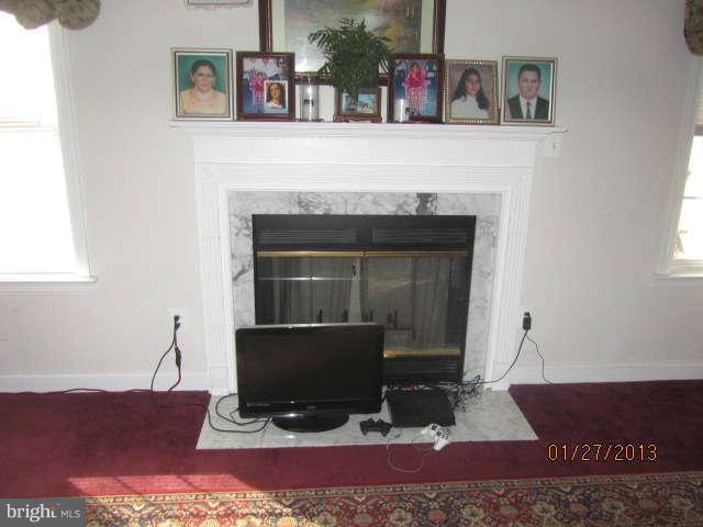 10305 Abbott Road Manassas, VA 20110 - Photo 3 of 7 Interior (General)