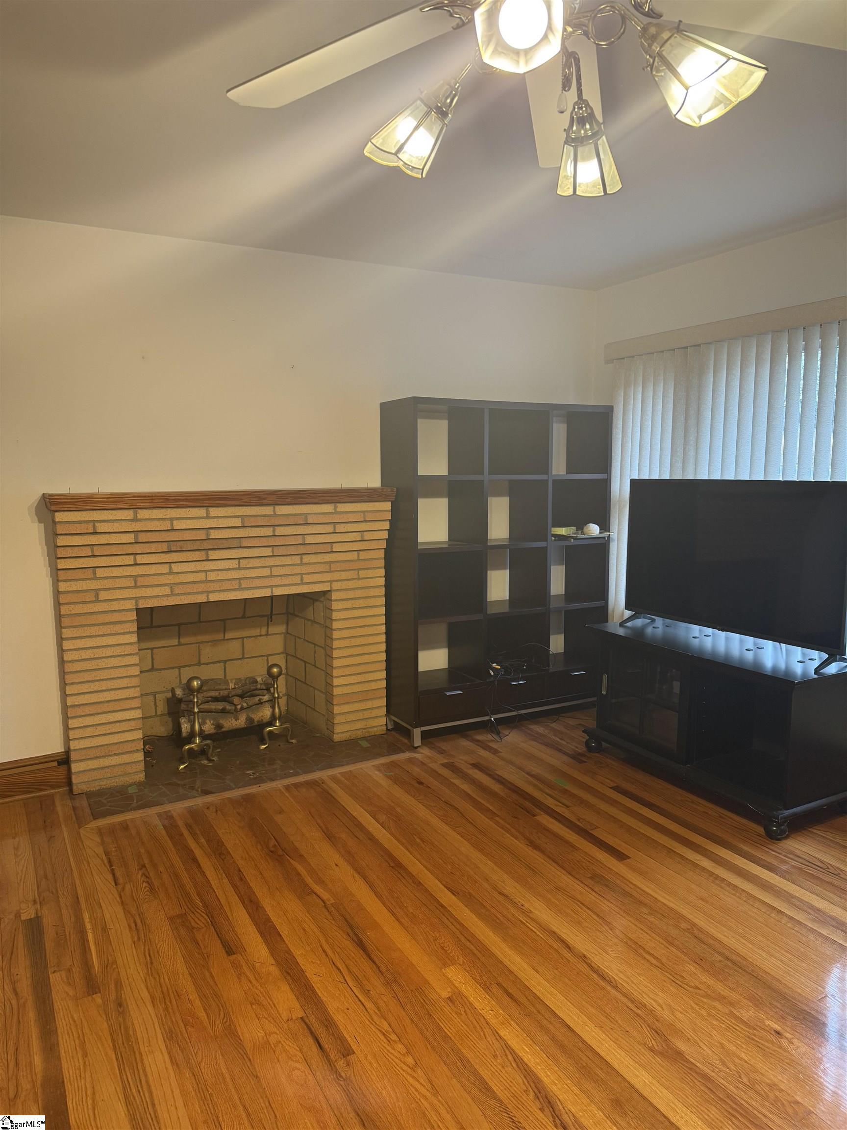 102 Rose Circle Greenville, SC 29607 - Photo 3 of 22