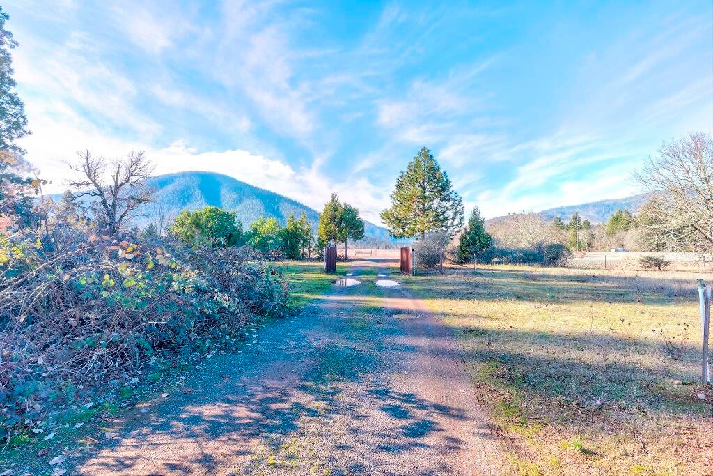 111 Norman Road Selma, OR 97538 - Photo 28 of 43 View to West