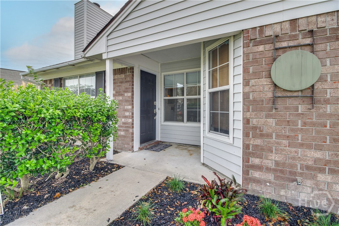 7 Ropemaker Court Savannah, GA 31410 - Photo 2 of 30