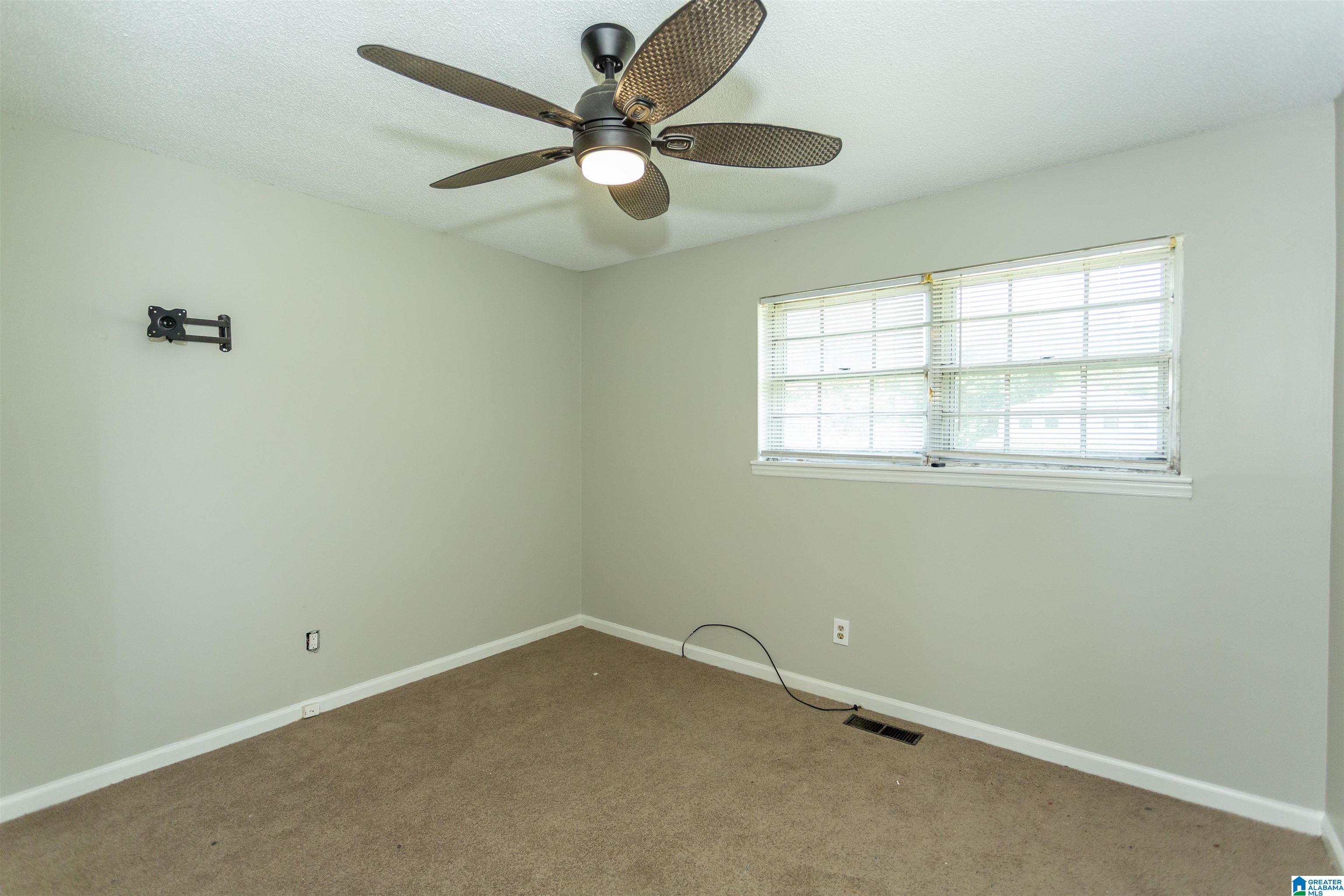 533 Canterbury Road Pelham, AL 35124 - Photo 29 of 41