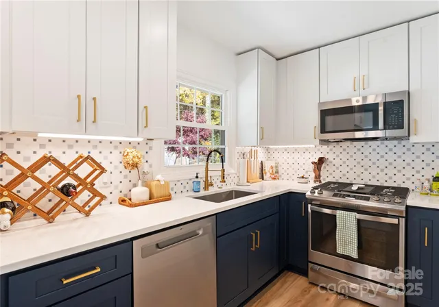 $479,000 | 3640 Densmore Drive, Charlotte, NC 28205