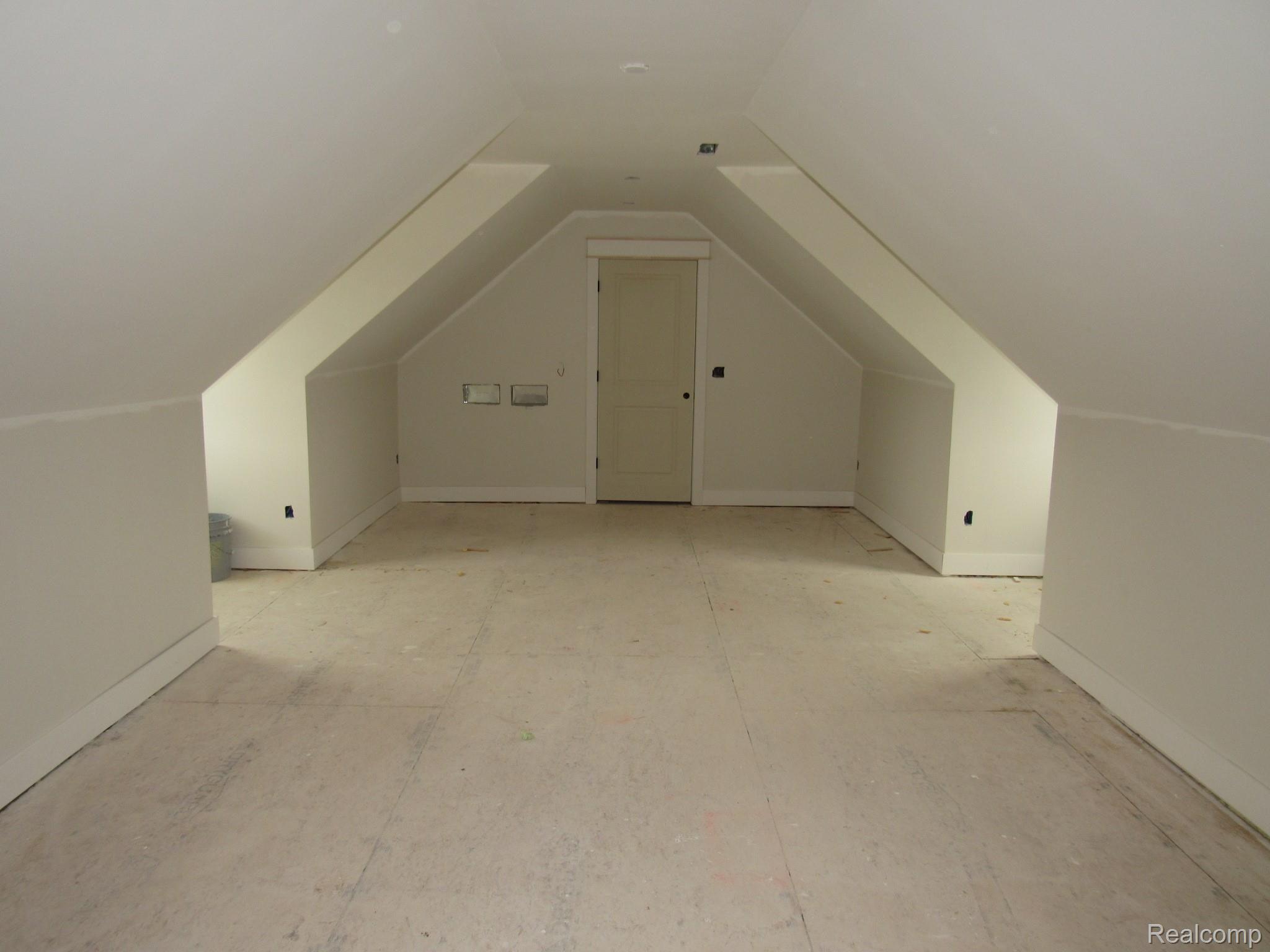 8134 Morningside Drive Romeo, MI 48065 - Photo 25 of 27 8134 MORNINGSIDE WASHINGTON TWP (105).JPG