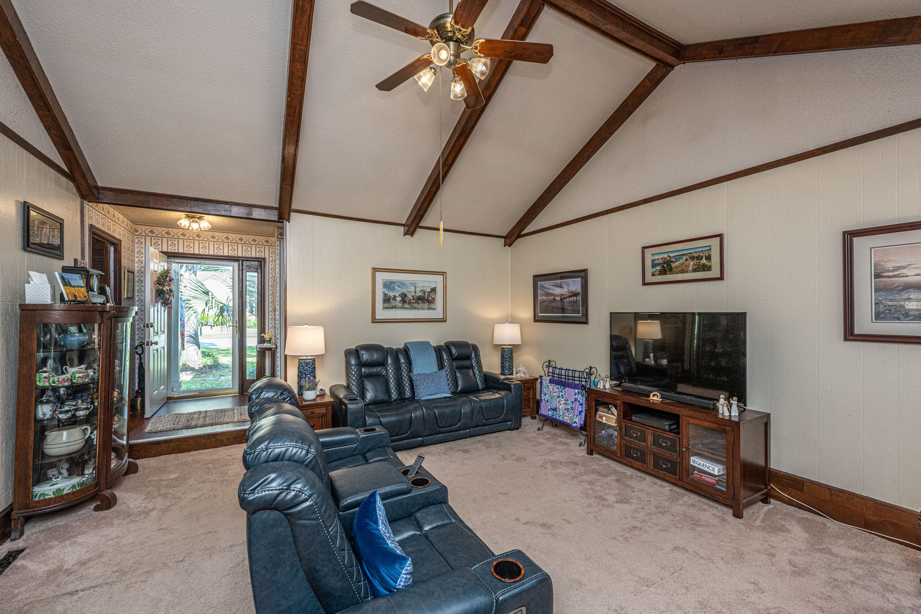 809 Eastern White Pines Road Ladson, SC 29456 - Photo 12 of 39 809EasternWhitePinesRd012