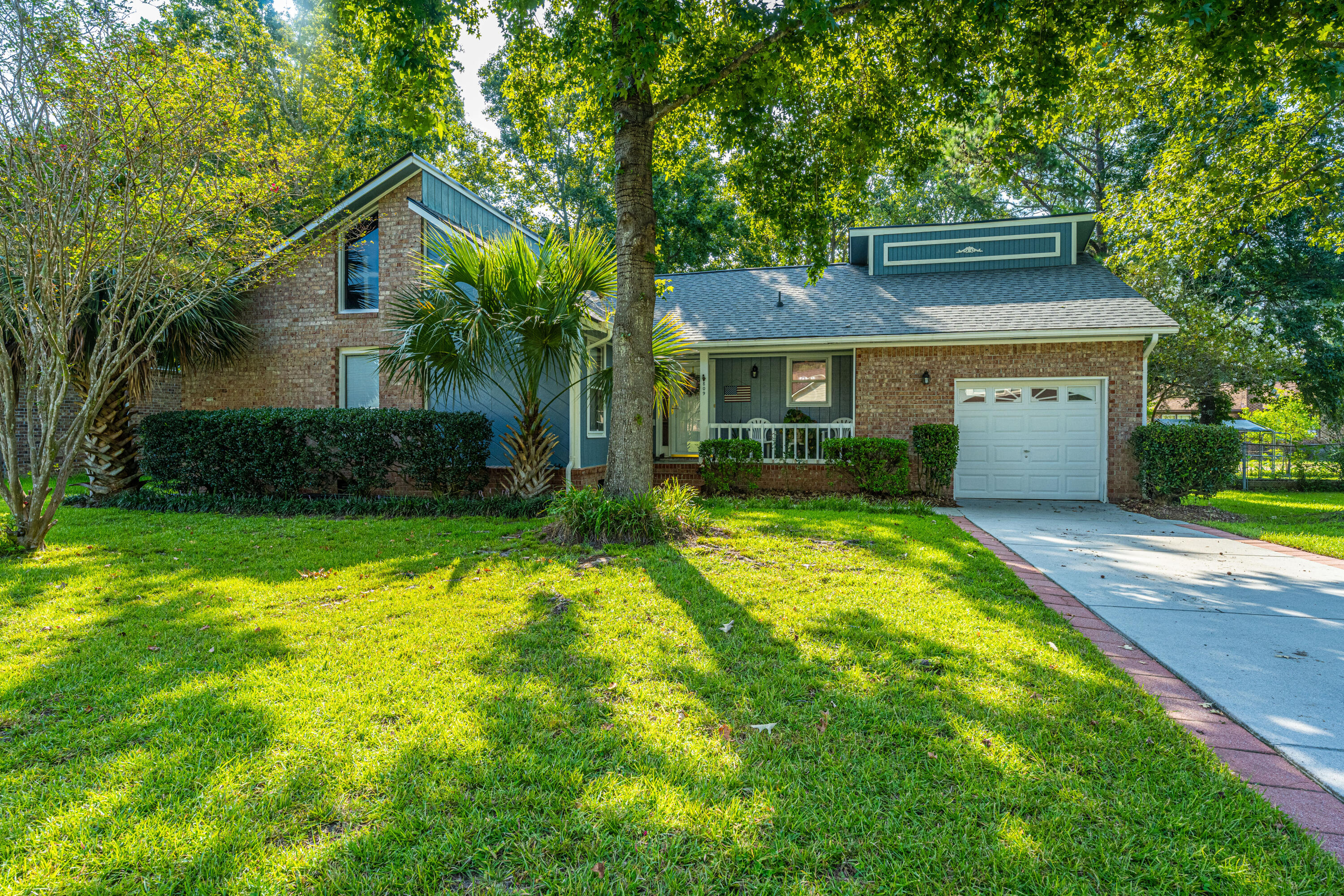 809 Eastern White Pines Road Ladson, SC 29456 - Photo 4 of 39 809EasternWhitePinesRd004