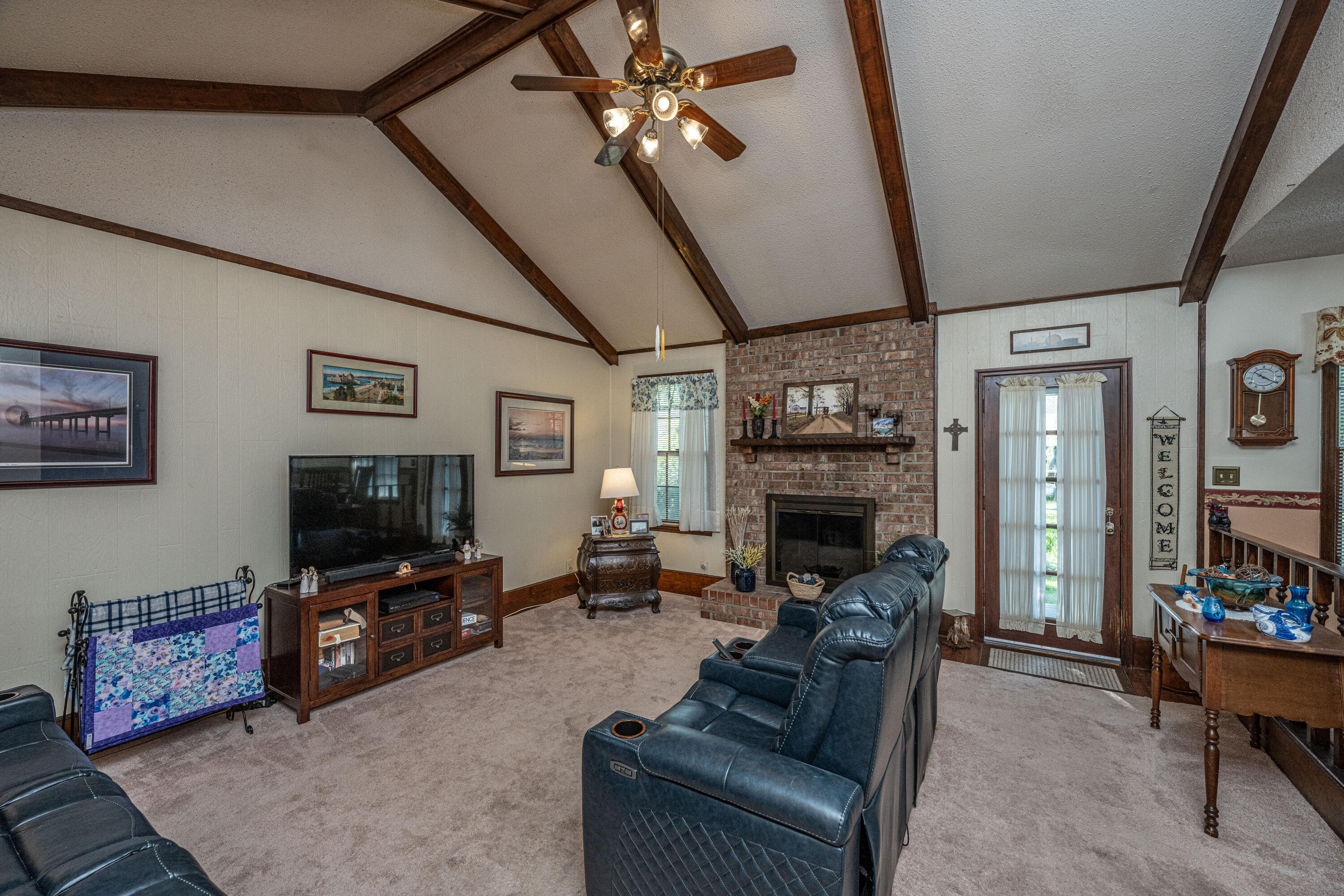 809 Eastern White Pines Road Ladson, SC 29456 - Photo 8 of 39 809EasternWhitePinesRd008